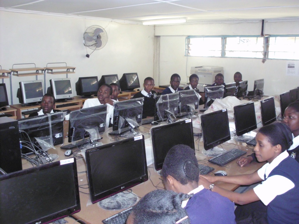 Kabundi Students Learning